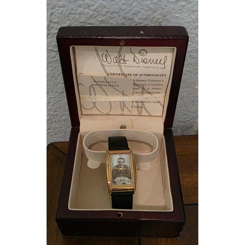 Walt Disney Collectors Signature Timepiece Watch Limited Edition 1000 Photo Dial